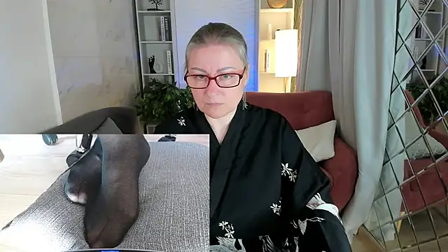 Snapshot of Alexandra_Kind chatting on 05-05-26, 01:52 Alexandra Kind online show from 05-05-26, 01:52