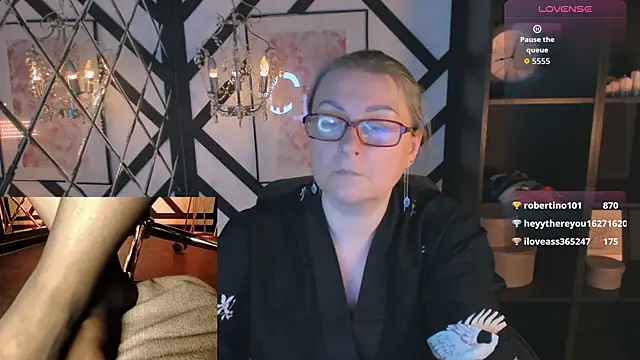 Snapshot of Alexandra_Kind chatting on 05-16-26, 02:19 Alexandra Kind online show from 05-16-26, 02:19