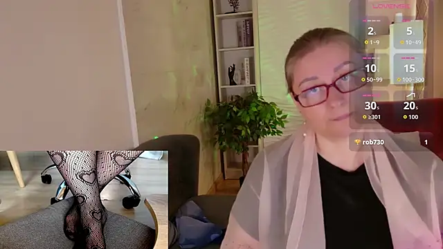 Snapshot of Alexandra_Kind chatting on 05-20-26, 08:48 Alexandra Kind online show from 05-20-26, 08:48