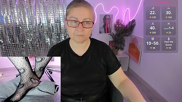 Snapshot of Alexandra_Kind chatting on 05-22-26, 01:39 Alexandra Kind online show from 05-22-26, 01:39
