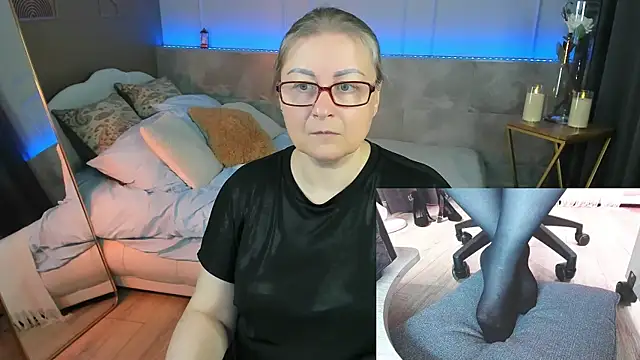 Alexandra Kind online show from 07-26-26, 01:51