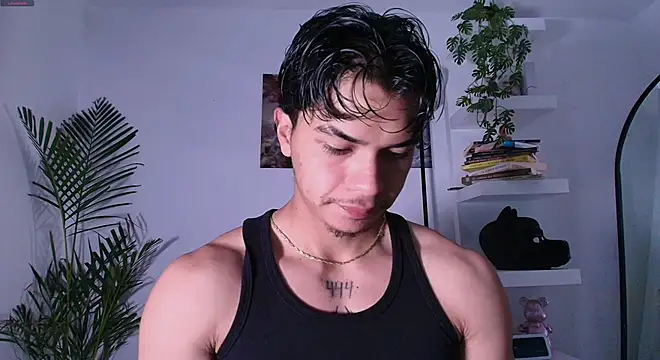 Snapshot of andyypalmer_ chatting on 06-23-26, 05:38 andyypalmer online show from 06-23-26, 05:38
