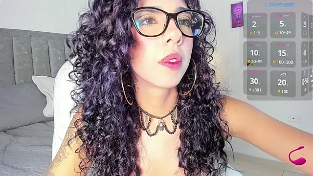 Dalia nix  online show from 06-04-26, 04:40
