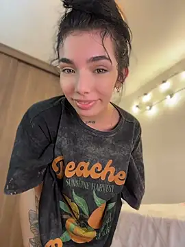 Snapshot of milasantana_ chatting on 05-19-26, 01:56 milasantana online show from 05-19-26, 01:56