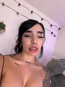 Snapshot of milasantana_ chatting on 06-08-26, 01:28 milasantana online show from 06-08-26, 01:28