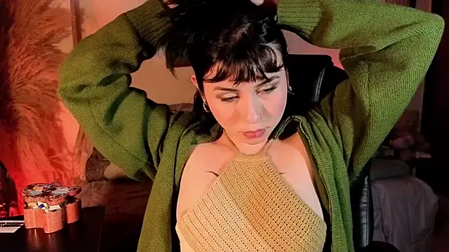 Snapshot of GaiaJonness chatting on 05-17-26, 05:31 GaiaJonness online show from 05-17-26, 05:31