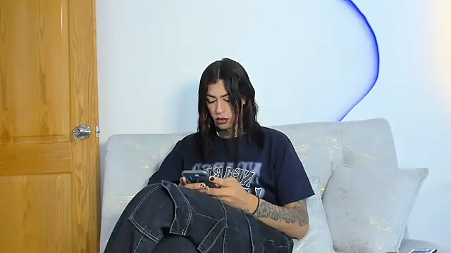 Aohomlester  online show from 04-23-26, 01:46