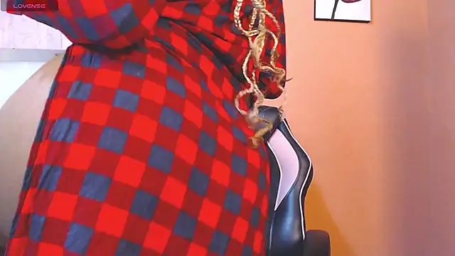 Candy Williamss online show from 04-17-26, 07:39