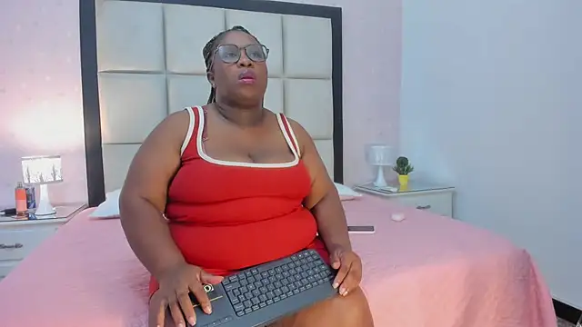 TreisyVixen online show from 06-28-26, 03:12