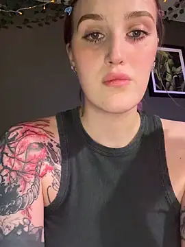 PollyAsh online show from 04-21-26, 10:23