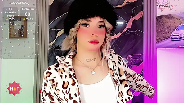 moon sweet- online show from 05-28-26, 03:37