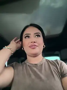 Snapshot of Sara_fun chatting on 03-17-25, 08:51 Sara fun online show from 03-17-25, 08:51