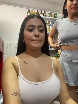 Sara fun online show from 11-23-25, 04:40