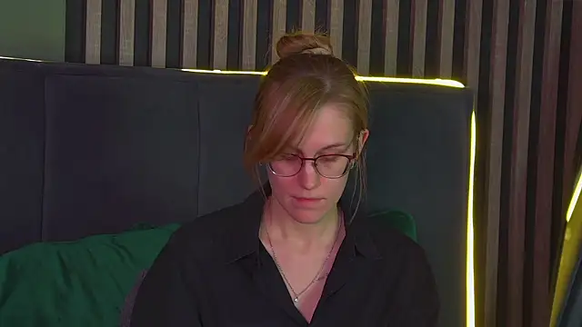 GraceHudsons online show from 04-25-26, 01:41