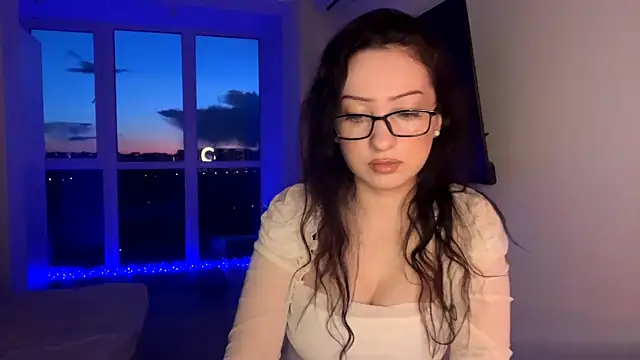 Meow Alika online show from 04-28-26, 05:18