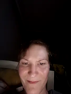Snapshot of AnnieNet chatting on 04-28-26, 08:14 AnnieNet online show from 04-28-26, 08:14