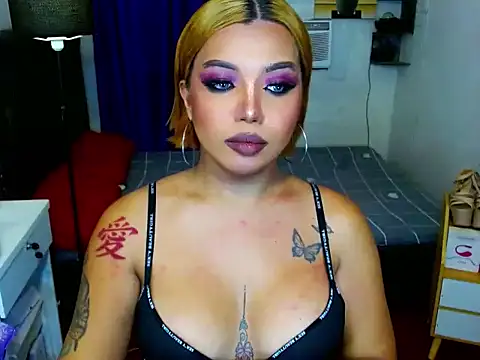 LovelyVictoriaTs online show from 04-15-26, 07:58