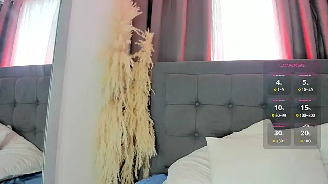 hanna-baker01 online show from 05-11-26, 02:45