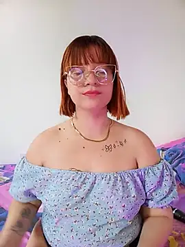 Curves Nina online show from 07-15-26, 06:35