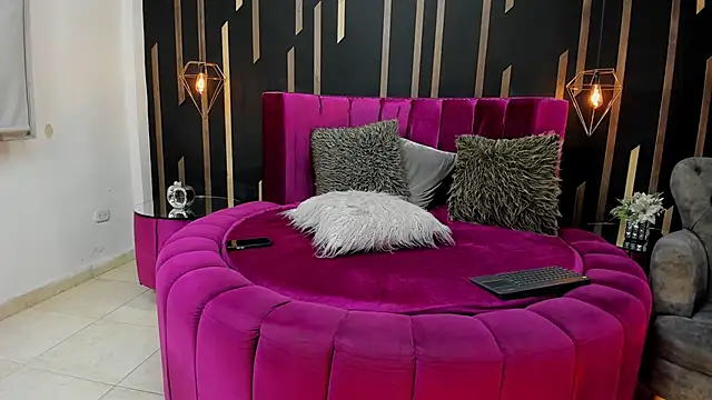 JayTaylorr online show from 05-06-26, 11:48