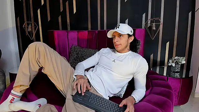 JayTaylorr online show from 05-07-26, 11:37