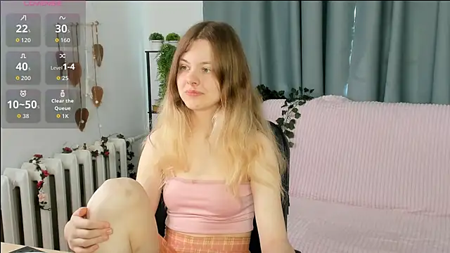 Glitch Doll online show from 05-31-26, 05:48