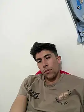 Luis-avatar online show from 04-20-26, 03:53