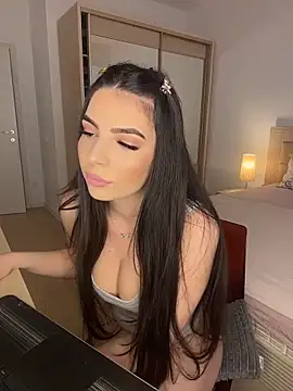 Snapshot of CandyElla_ chatting on 05-06-26, 01:27 CandyElla online show from 05-06-26, 01:27