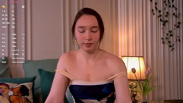 Snapshot of Suzaneey chatting on 04-28-26, 06:57 Suzaneey online show from 04-28-26, 06:57
