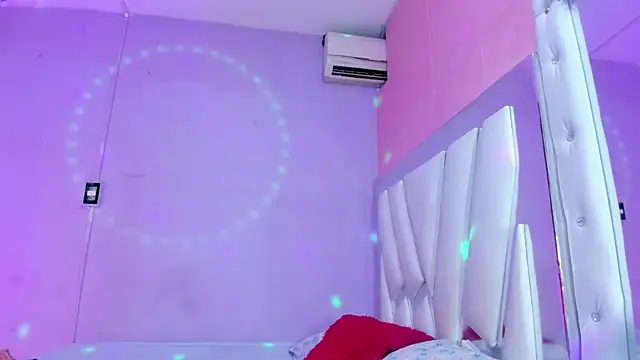 kiara sexyhot online show from 07-04-26, 11:22