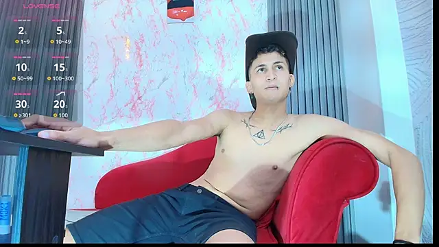 Snapshot of Axel_Romanov chatting on 07-05-26, 04:30 Axel Romanov online show from 07-05-26, 04:30