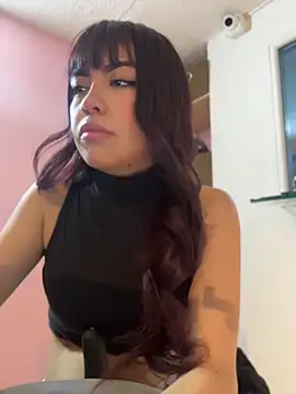 Snapshot of kira_ec chatting on 05-15-26, 05:53 kira ec online show from 05-15-26, 05:53