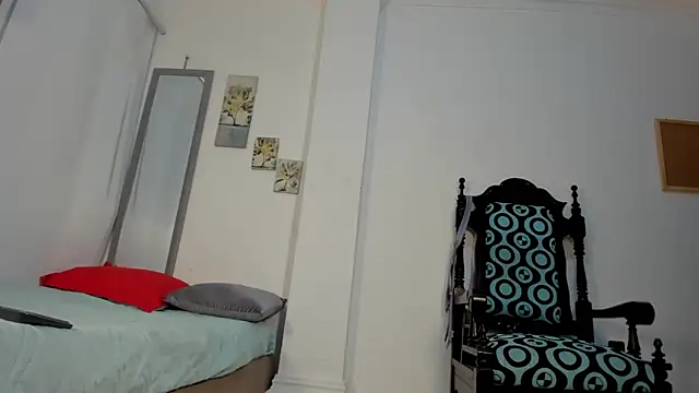 Tessa siham online show from 04-18-26, 02:10