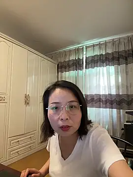 lisha521 online show from 06-05-26, 01:01