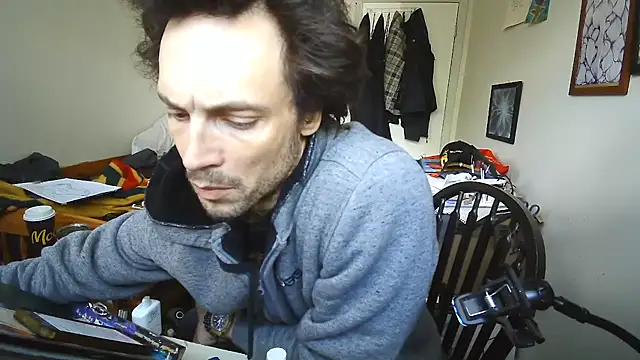 JohnnyMoves online show from 05-30-26, 04:59