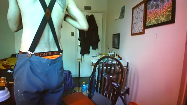JohnnyMoves online show from 06-18-26, 04:11