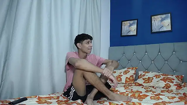 Snapshot of Thiago_And_Gael chatting on 06-07-26, 02:16 Thiago And Gael online show from 06-07-26, 02:16