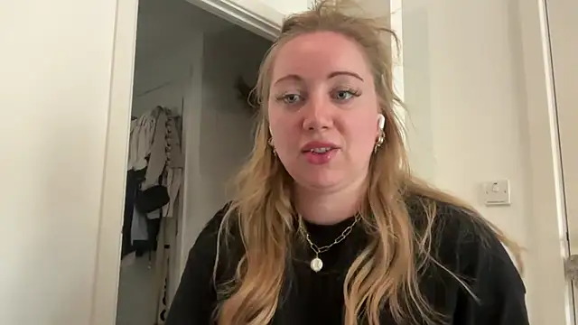 arielsweetieee online show from 06-10-26, 02:16