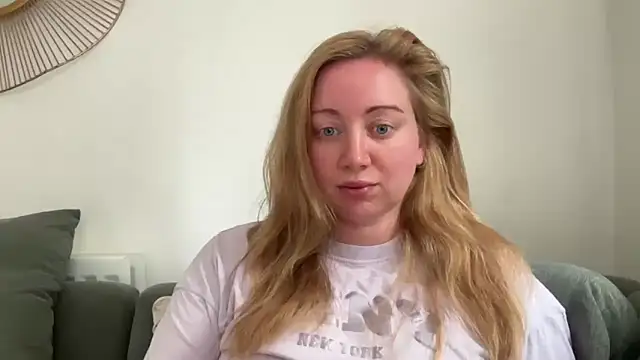 arielsweetieee online show from 06-18-26, 08:14