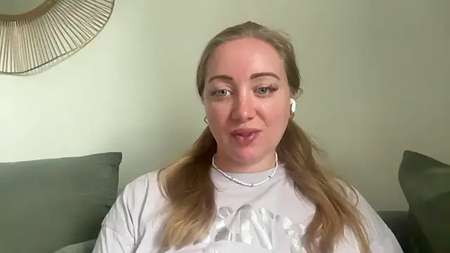 arielsweetieee online show from 06-30-26, 08:59