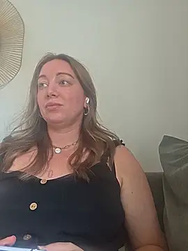 arielsweetieee online show from 07-18-26, 04:22