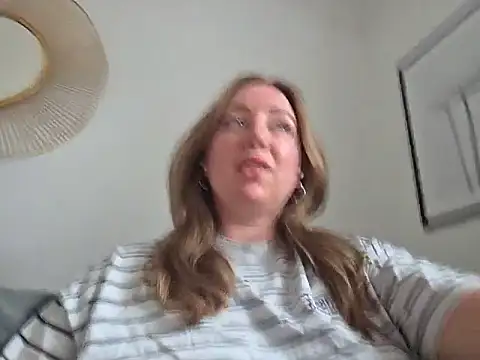 arielsweetieee online show from 07-21-26, 08:16