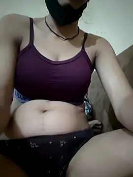 Snapshot of Cute-Nitya_21 chatting on 06-13-26, 03:26 Cute-Nitya 21 online show from 06-13-26, 03:26