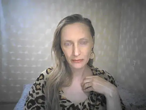 Snapshot of LunaBelle8 chatting on 04-20-26, 05:48 LunaBelle8 online show from 04-20-26, 05:48