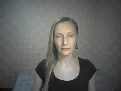 Snapshot of LunaBelle8 chatting on 05-03-26, 06:14 LunaBelle8 online show from 05-03-26, 06:14