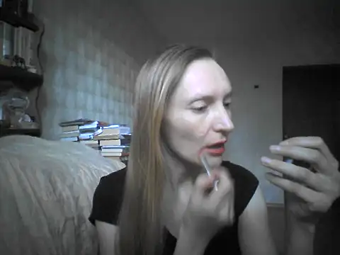 Snapshot of LunaBelle8 chatting on 06-03-26, 04:56 LunaBelle8 online show from 06-03-26, 04:56