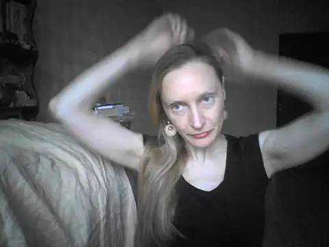 Snapshot of LunaBelle8 chatting on 06-05-26, 05:18 LunaBelle8 online show from 06-05-26, 05:18