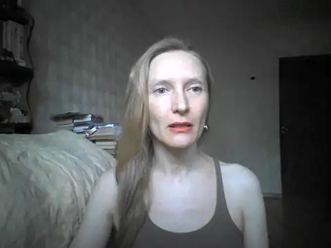 Snapshot of LunaBelle8 chatting on 06-07-26, 03:49 LunaBelle8 online show from 06-07-26, 03:49
