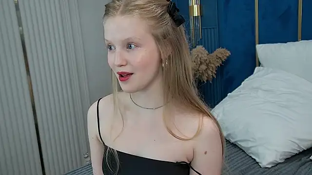LilianHowards online show from 06-26-26, 01:26