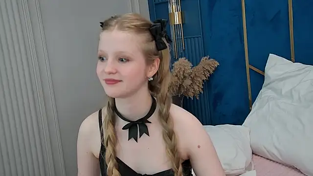 LilianHowards online show from 06-27-26, 12:22